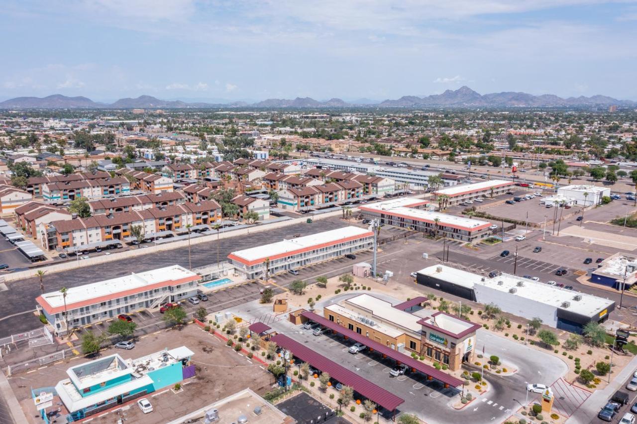 Super 8 By Wyndham Phoenix West エクステリア 写真