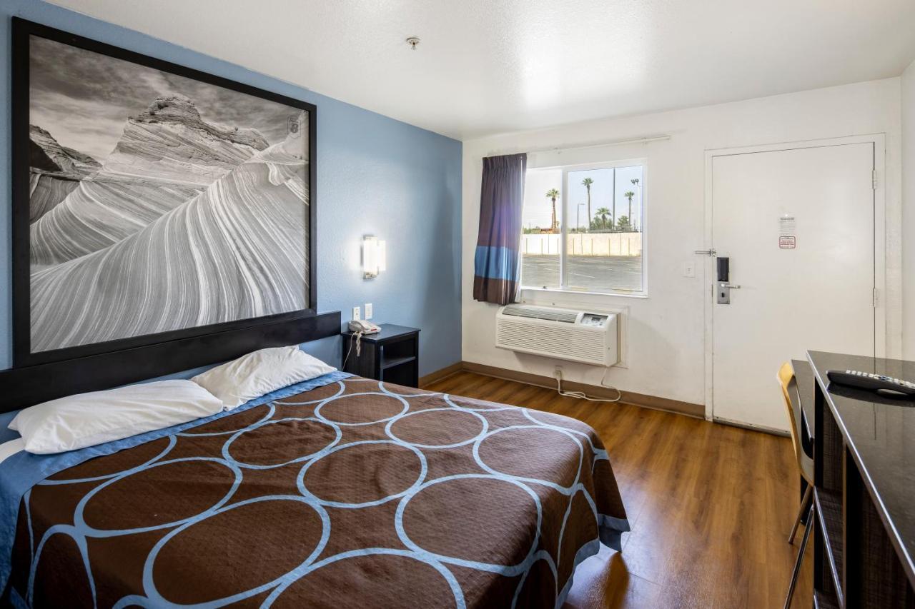 Super 8 By Wyndham Phoenix West エクステリア 写真